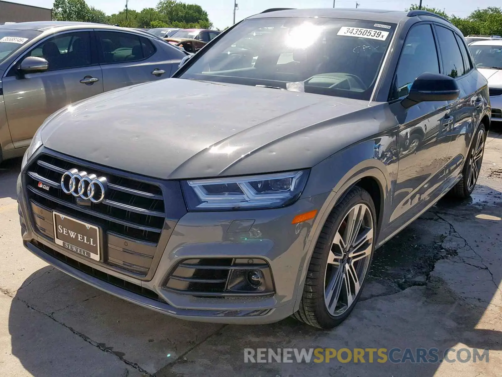 2 fotografías del automóvil dañado WA1C4AFY1K2005066 AUDI SQ5 PRESTI 2019