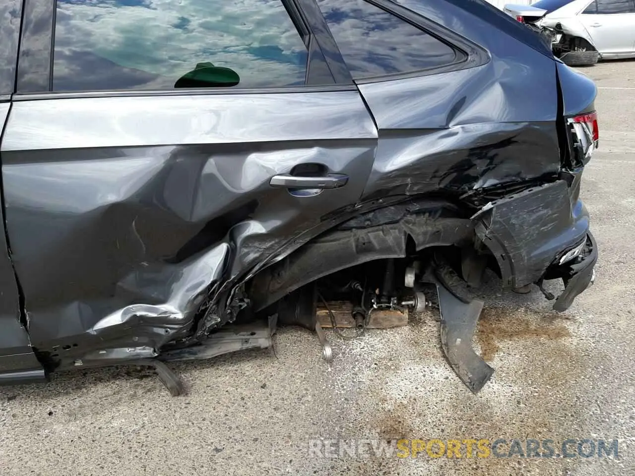 9 fotografías del automóvil dañado WA124AFY1M2083412 AUDI SQ5 SPORTB 2021