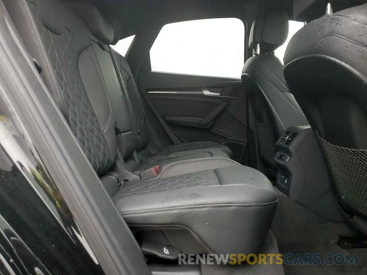 11 fotografías del automóvil dañado WA124AFY8S2010468 AUDI SQ5 SPORTB 2025