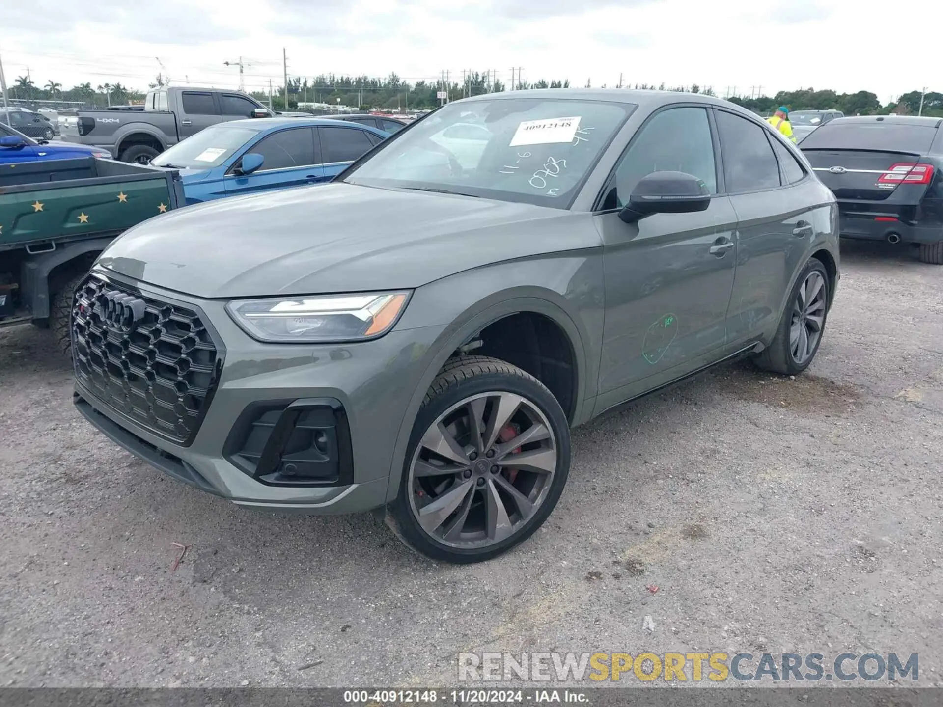 2 fotografías del automóvil dañado WA124AFY7P2070703 AUDI SQ5 SPORTBACK 2023