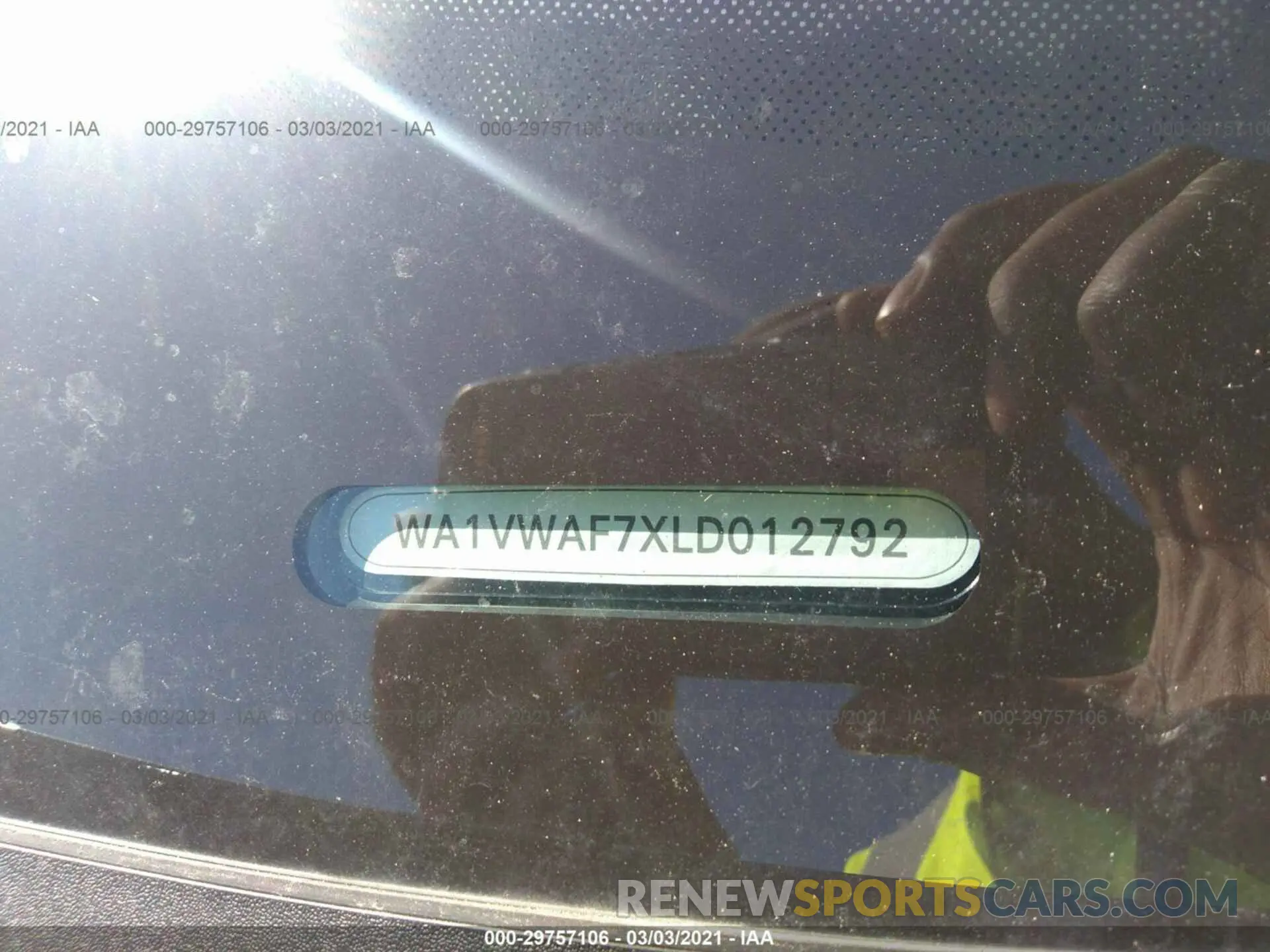 9 fotografías del automóvil dañado WA1VWAF7XLD012792 AUDI SQ7 2020