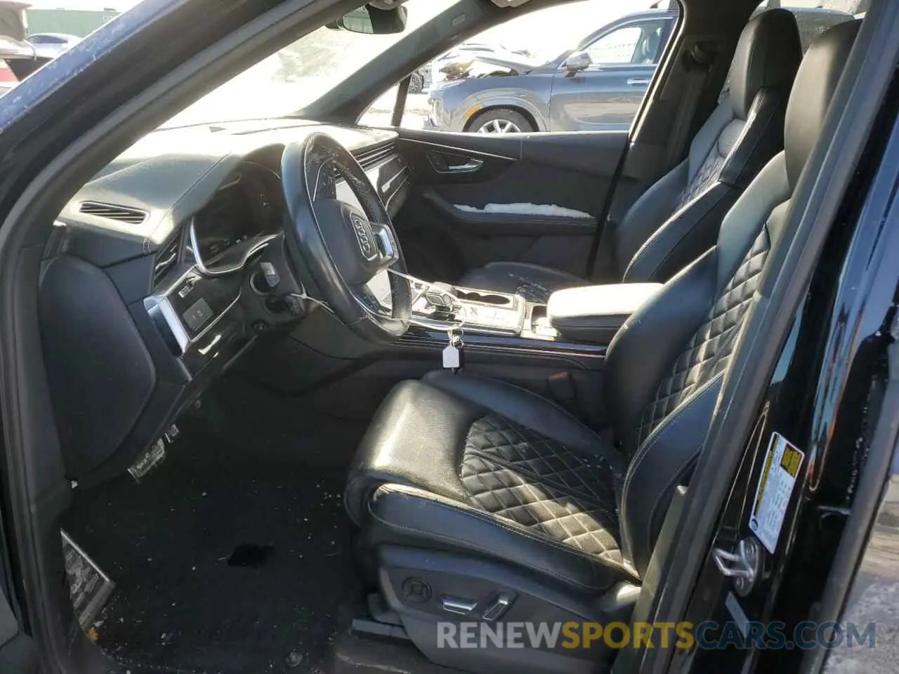 7 fotografías del automóvil dañado WA1AWBF72MD010301 AUDI SQ7 2021
