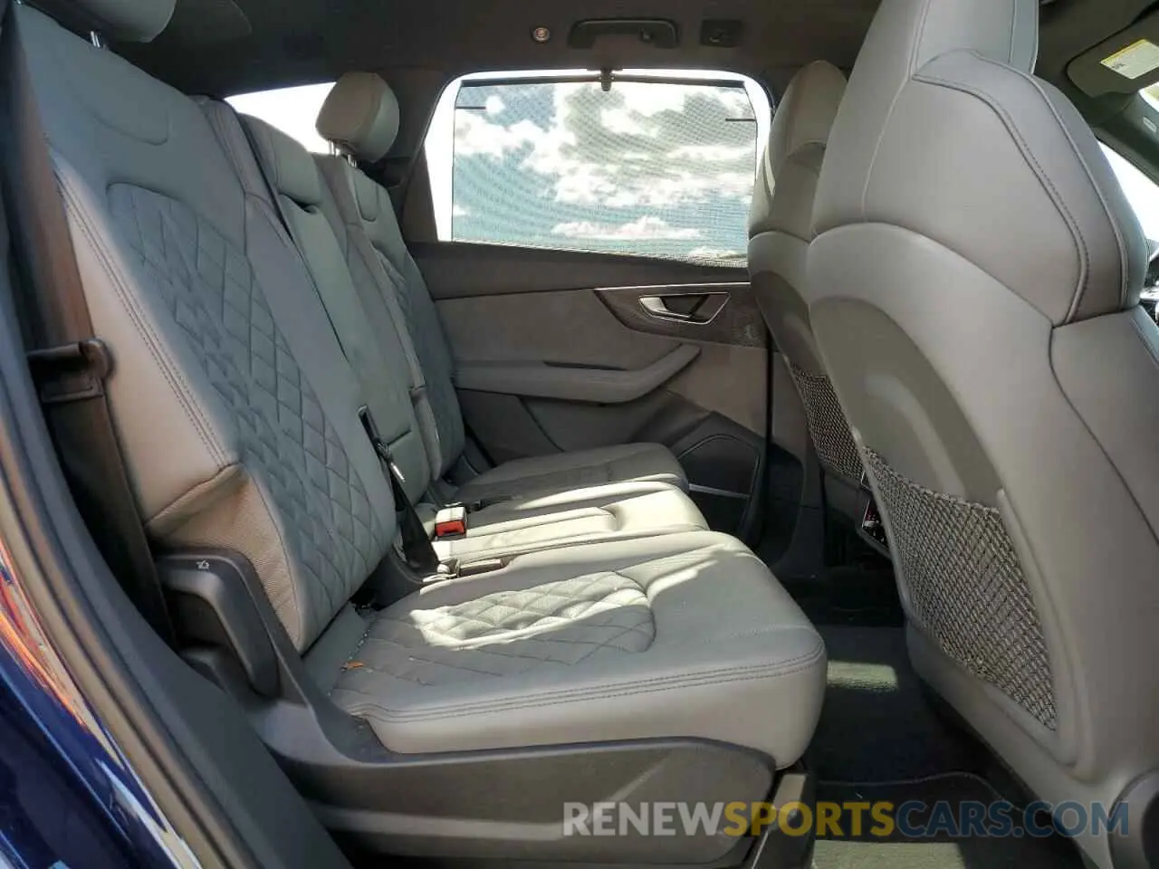 11 fotografías del automóvil dañado WA1AWBF73MD034266 AUDI SQ7 2021