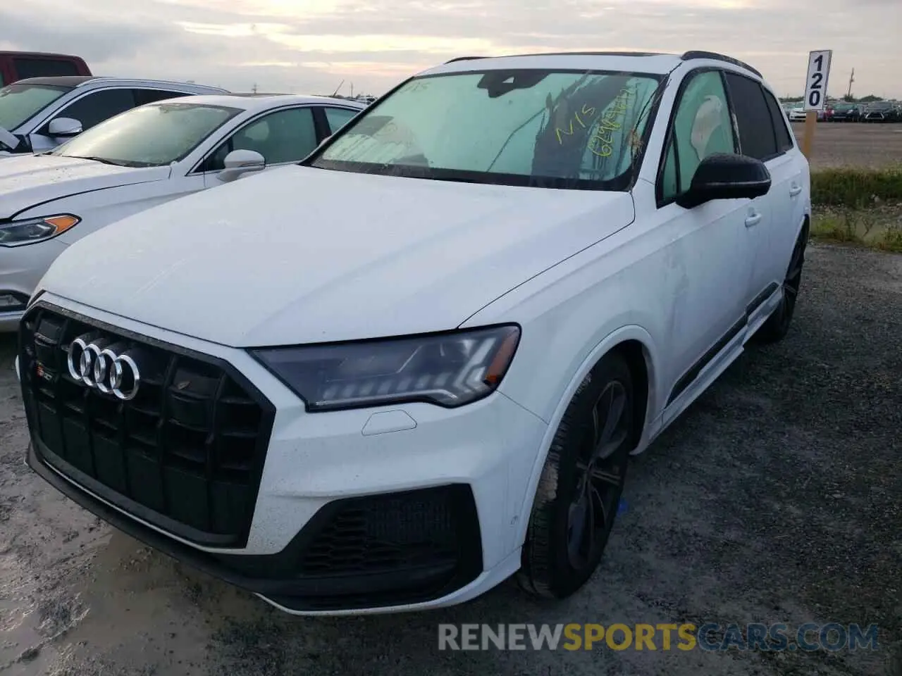 2 fotografías del automóvil dañado WA1VWBF71MD015930 AUDI SQ7 2021