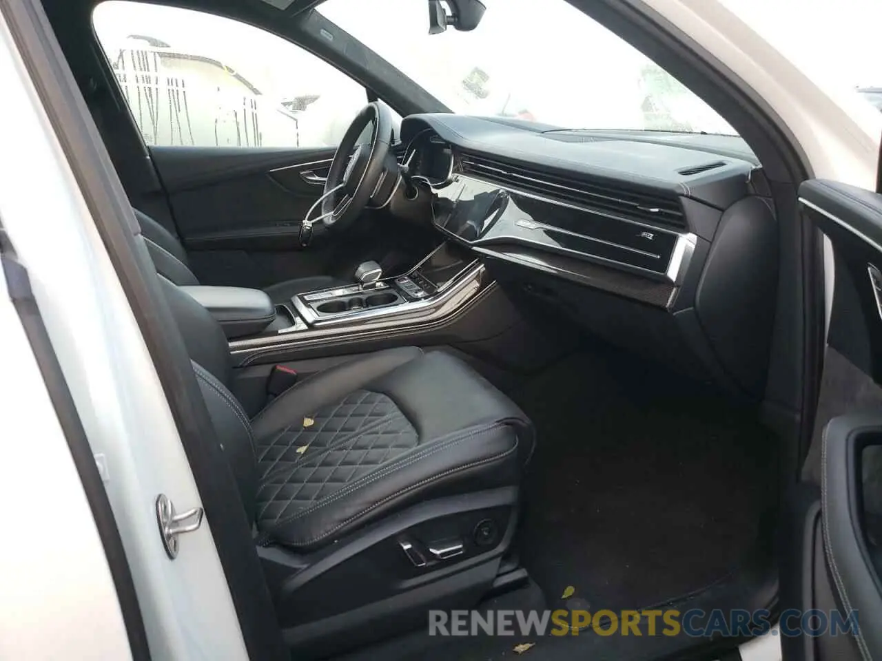 5 fotografías del automóvil dañado WA1VWBF71MD015930 AUDI SQ7 2021