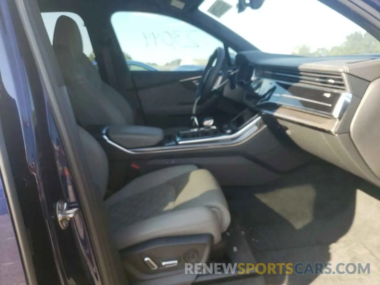 5 fotografías del automóvil dañado WA1AWBF72ND001650 AUDI SQ7 2022