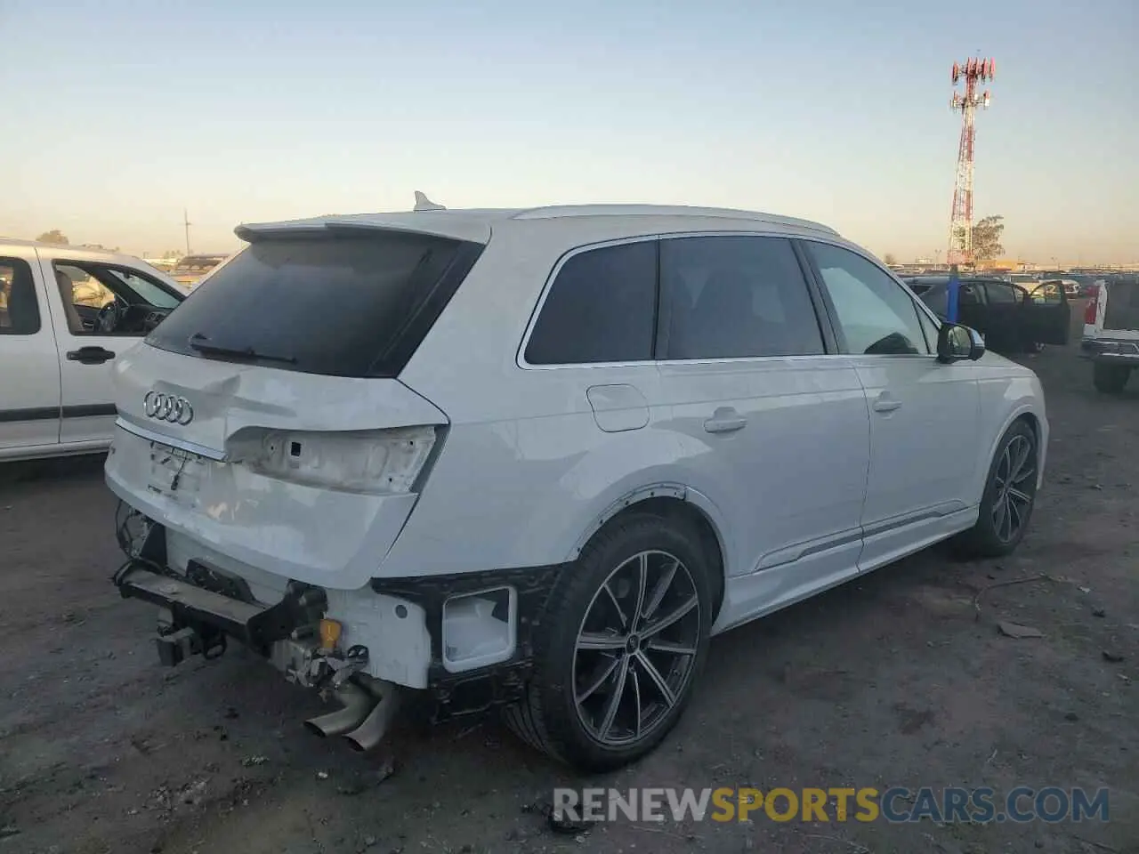 4 fotografías del automóvil dañado WA1AWBF76ND001652 AUDI SQ7 2022