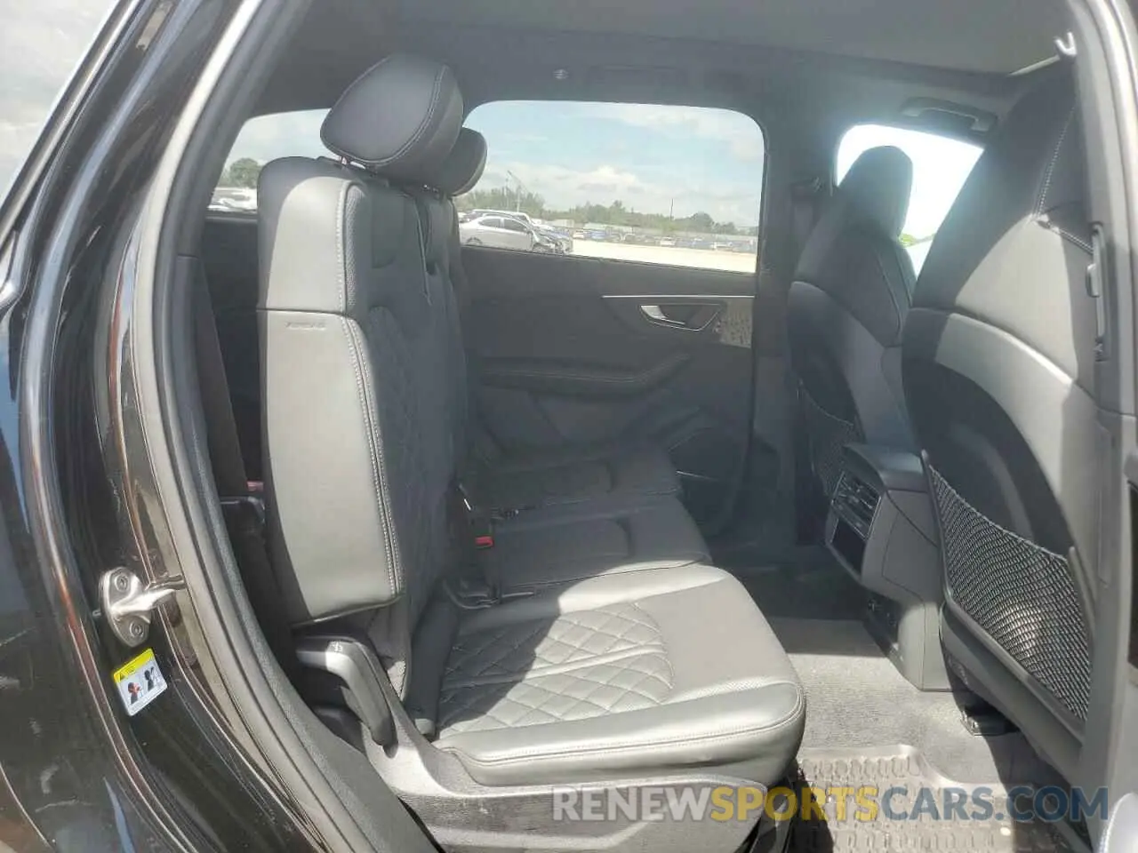 11 fotografías del automóvil dañado WA1AWBF79PD019405 AUDI SQ7 2023