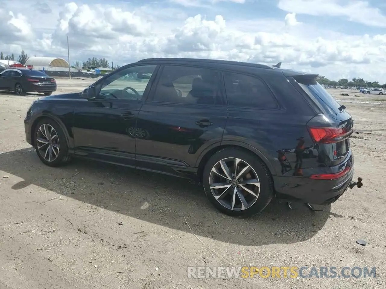 2 fotografías del automóvil dañado WA1AWBF79PD019405 AUDI SQ7 2023