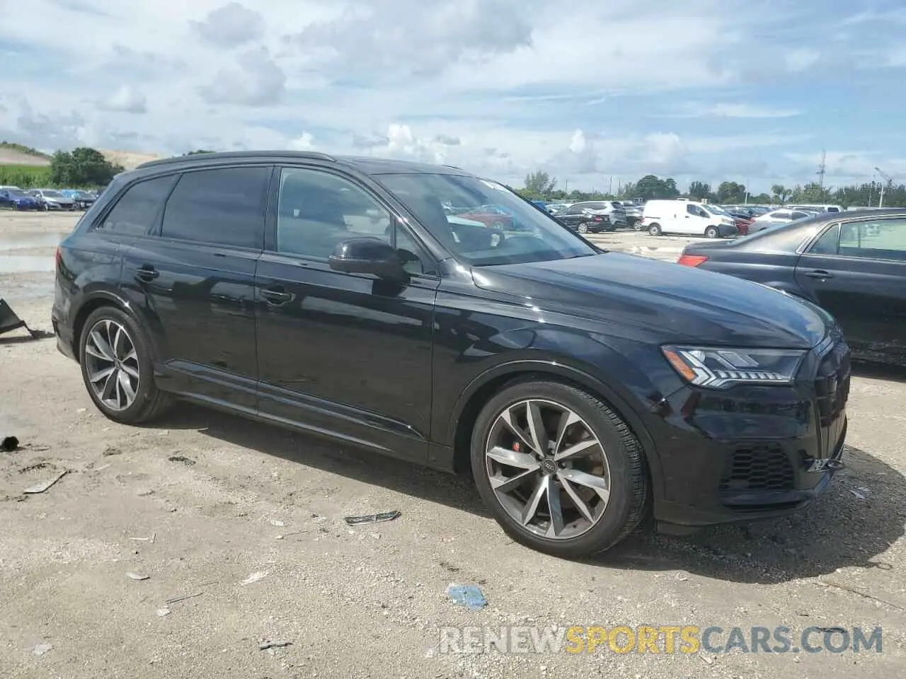 4 fotografías del automóvil dañado WA1AWBF79PD019405 AUDI SQ7 2023