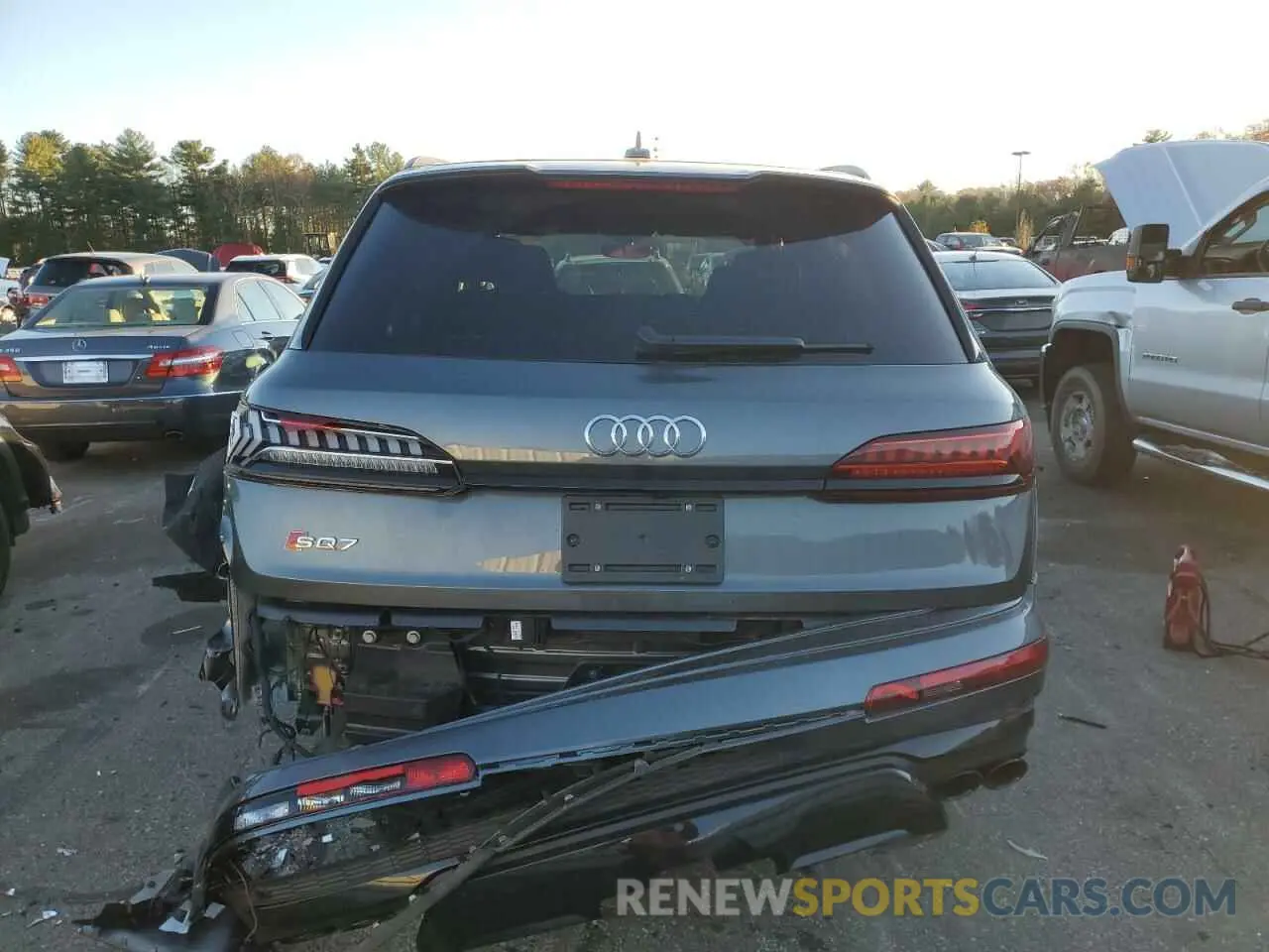 6 fotografías del automóvil dañado WA1VWBF74RD001544 AUDI SQ7 2024