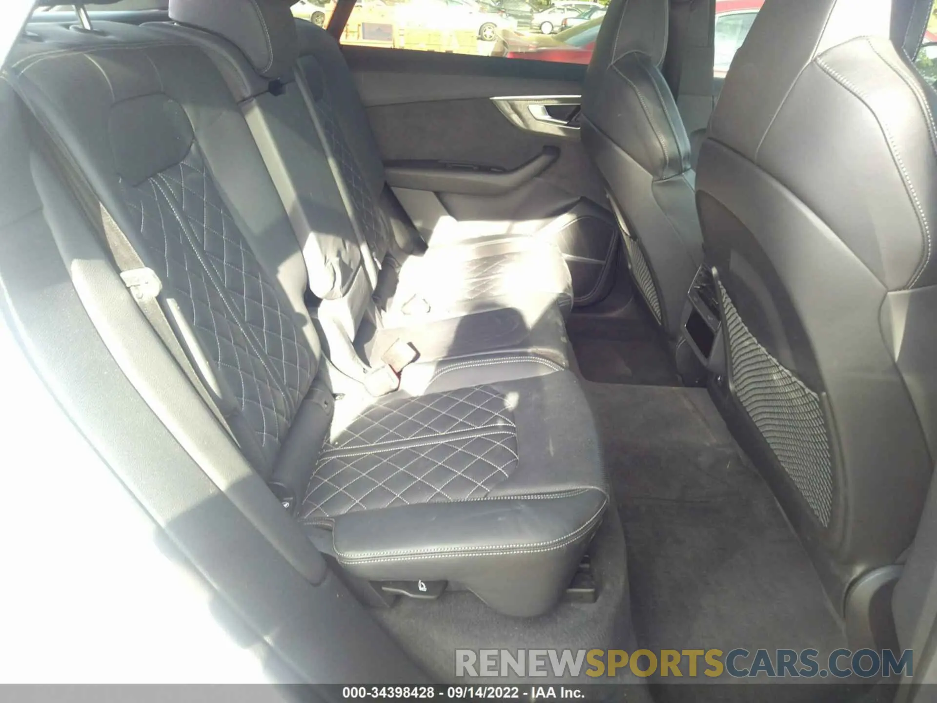 8 fotografías del automóvil dañado WA1AWAF16LD026473 AUDI SQ8 2020