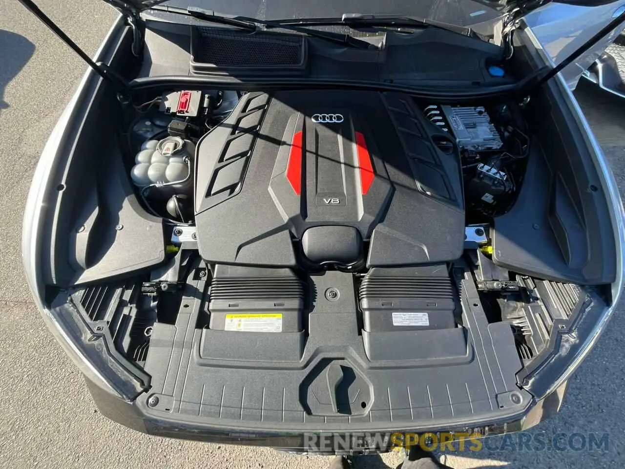 5 fotografías del automóvil dañado WA1AWAF19LD023163 AUDI SQ8 2020