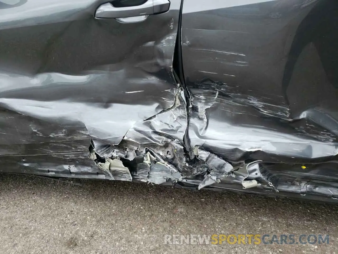 9 fotografías del automóvil dañado WA1CWBF12MD001781 AUDI SQ8 2021