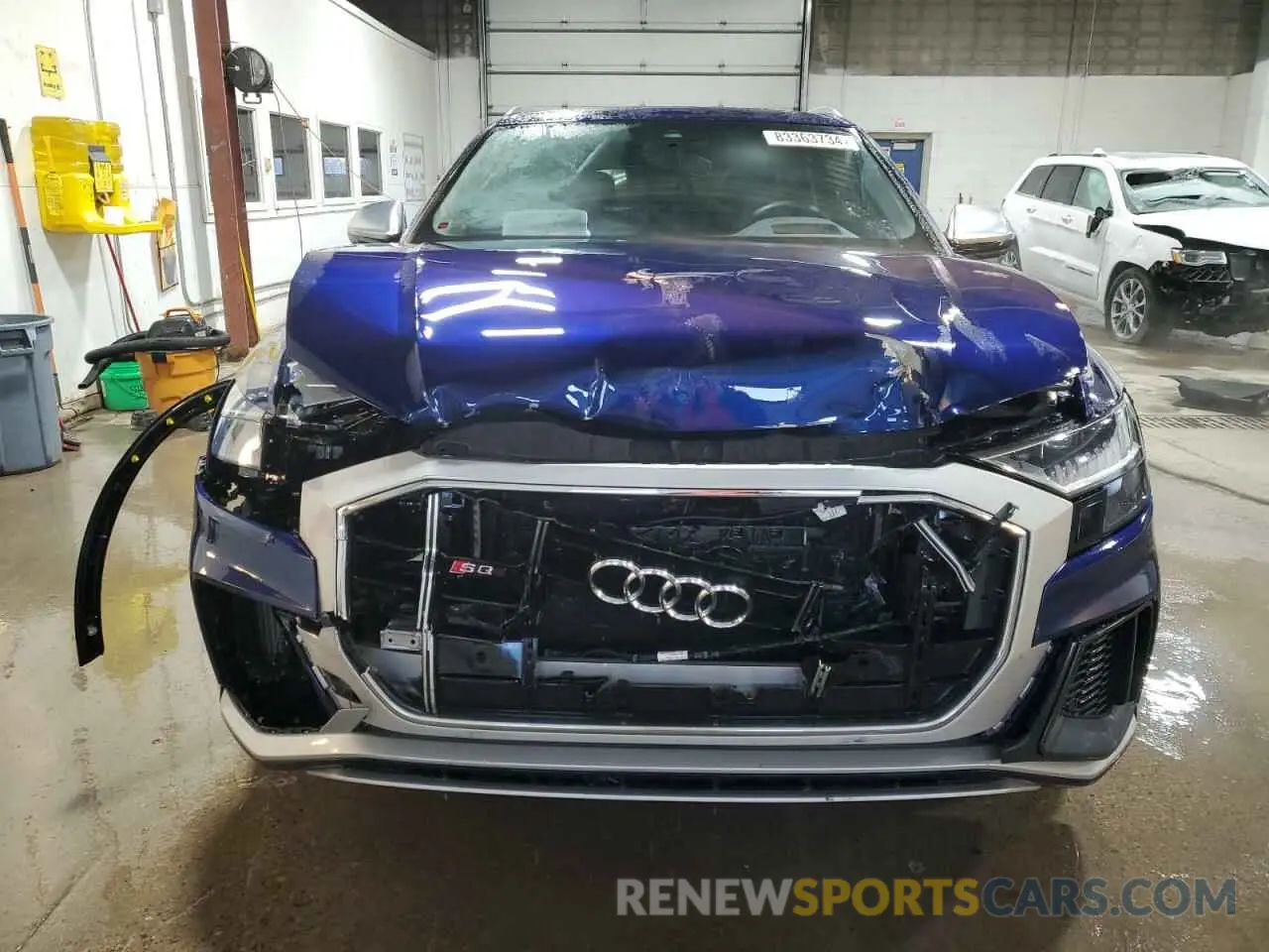 5 fotografías del automóvil dañado WA1CWBF16MD019510 AUDI SQ8 2021