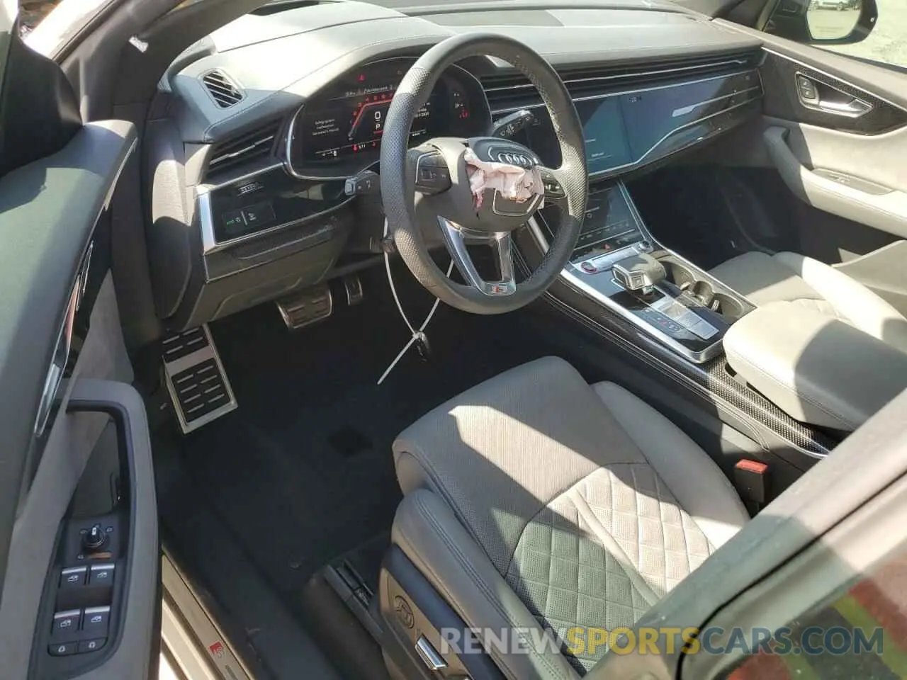 8 fotografías del automóvil dañado WA1CWBF17MD008130 AUDI SQ8 2021