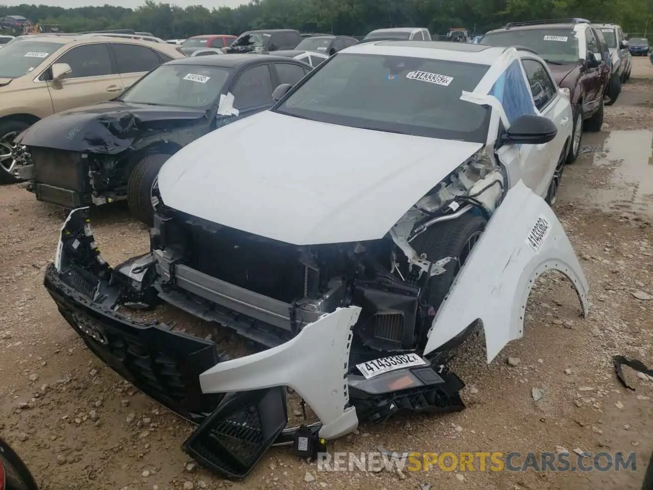 2 fotografías del automóvil dañado WA1CWBF18MD014230 AUDI SQ8 2021