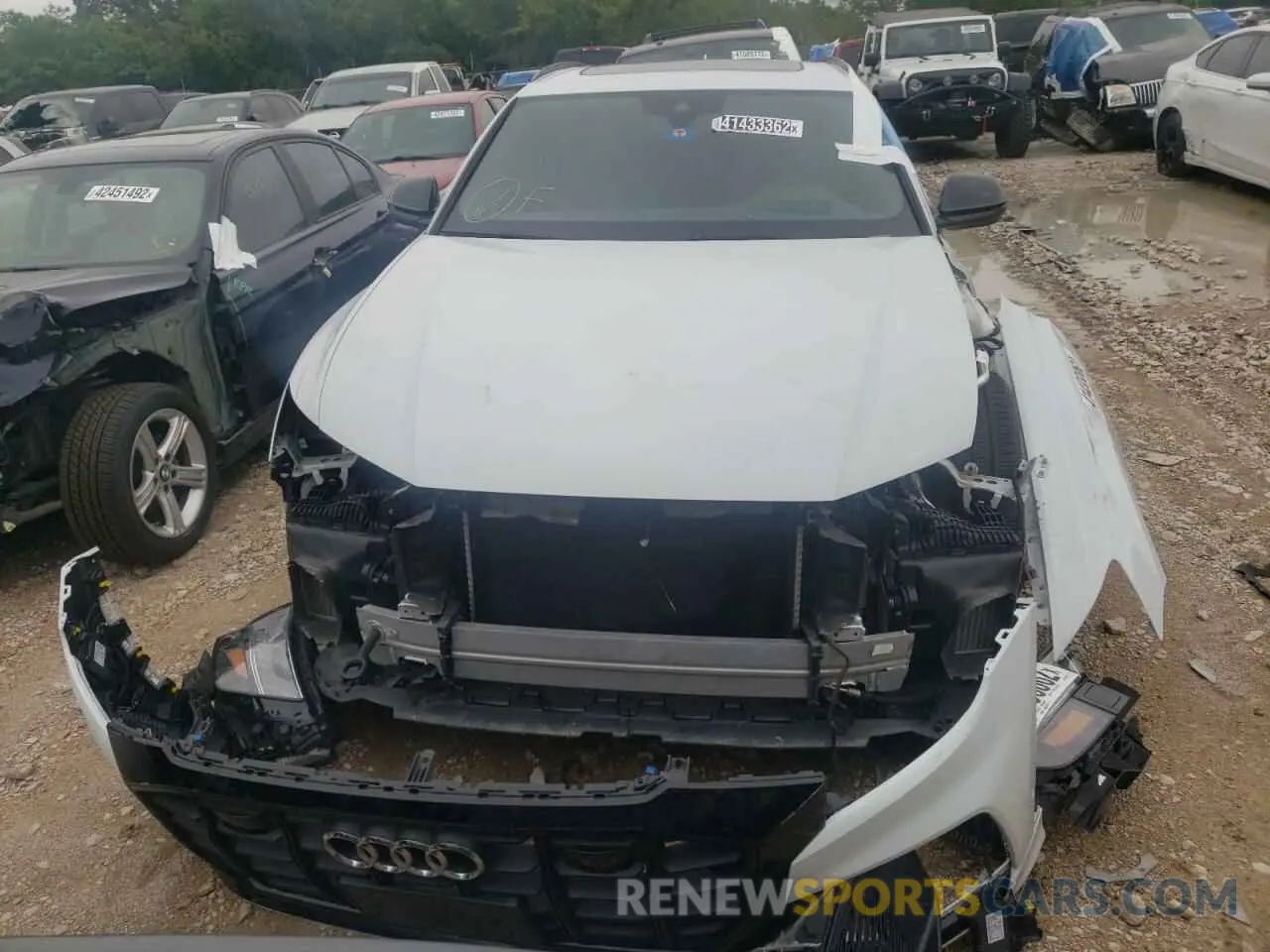 9 fotografías del automóvil dañado WA1CWBF18MD014230 AUDI SQ8 2021