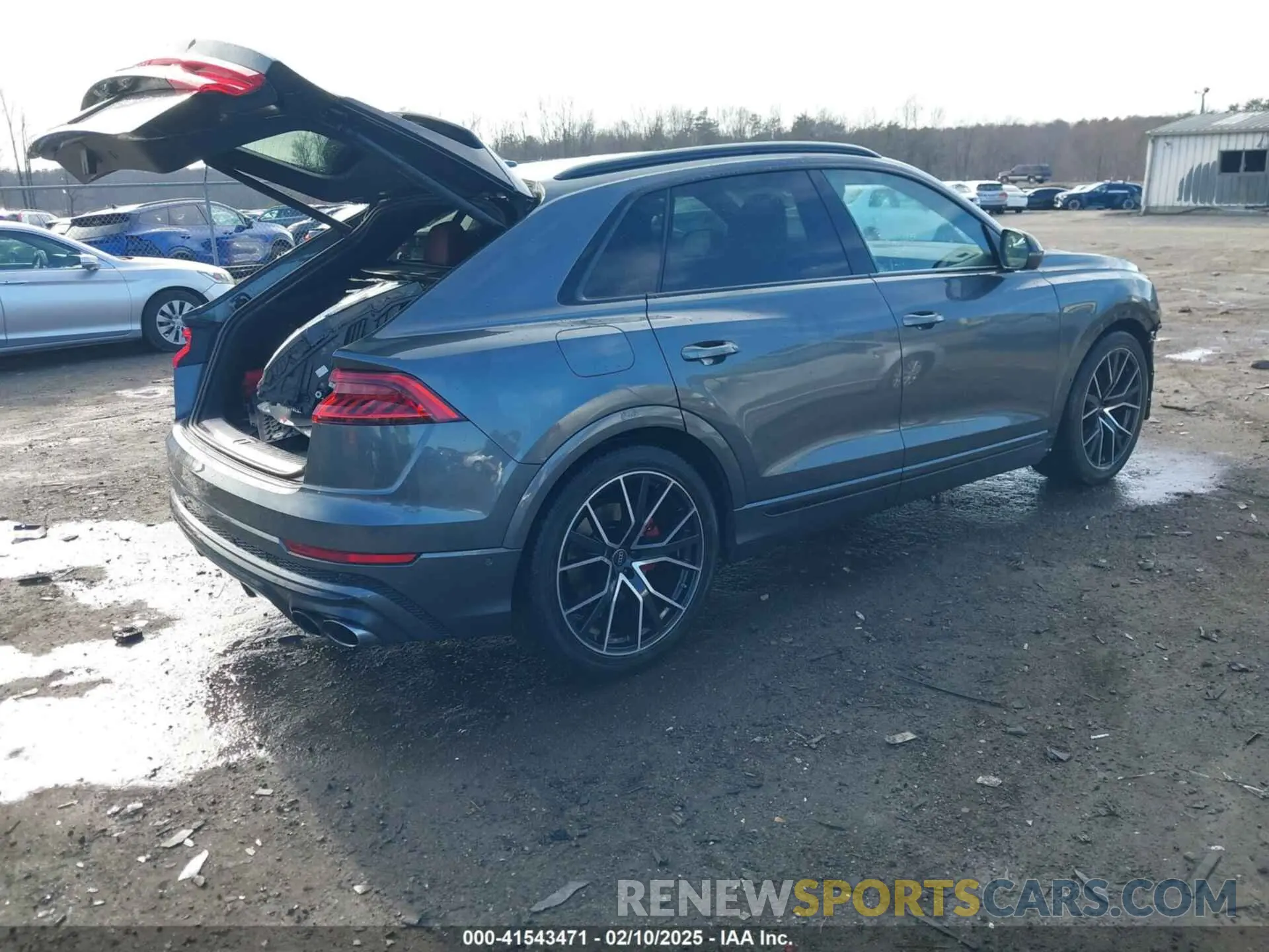 4 fotografías del automóvil dañado WA1AWBF1XND024105 AUDI SQ8 2022