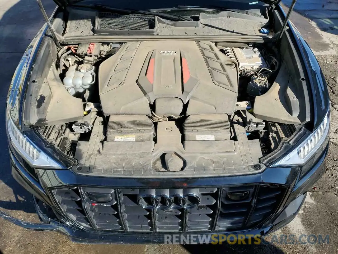 12 fotografías del automóvil dañado WA1AWBF13PD045137 AUDI SQ8 2023