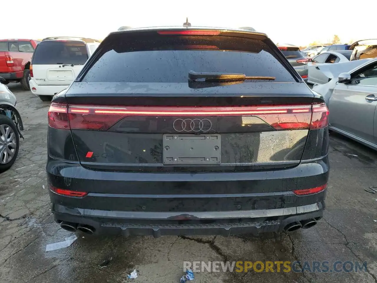 6 fotografías del automóvil dañado WA1AWBF11RD008140 AUDI SQ8 2024