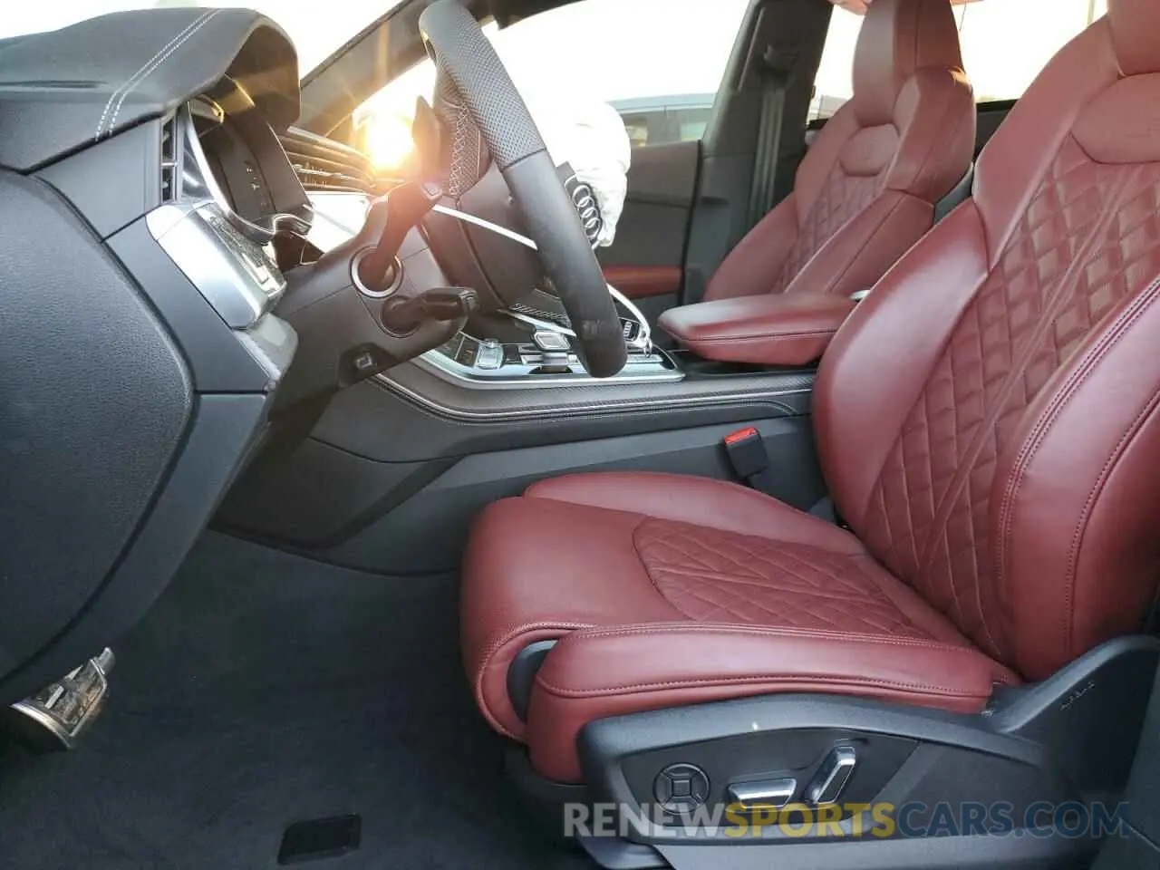 7 fotografías del automóvil dañado WA1AWBF11RD008140 AUDI SQ8 2024