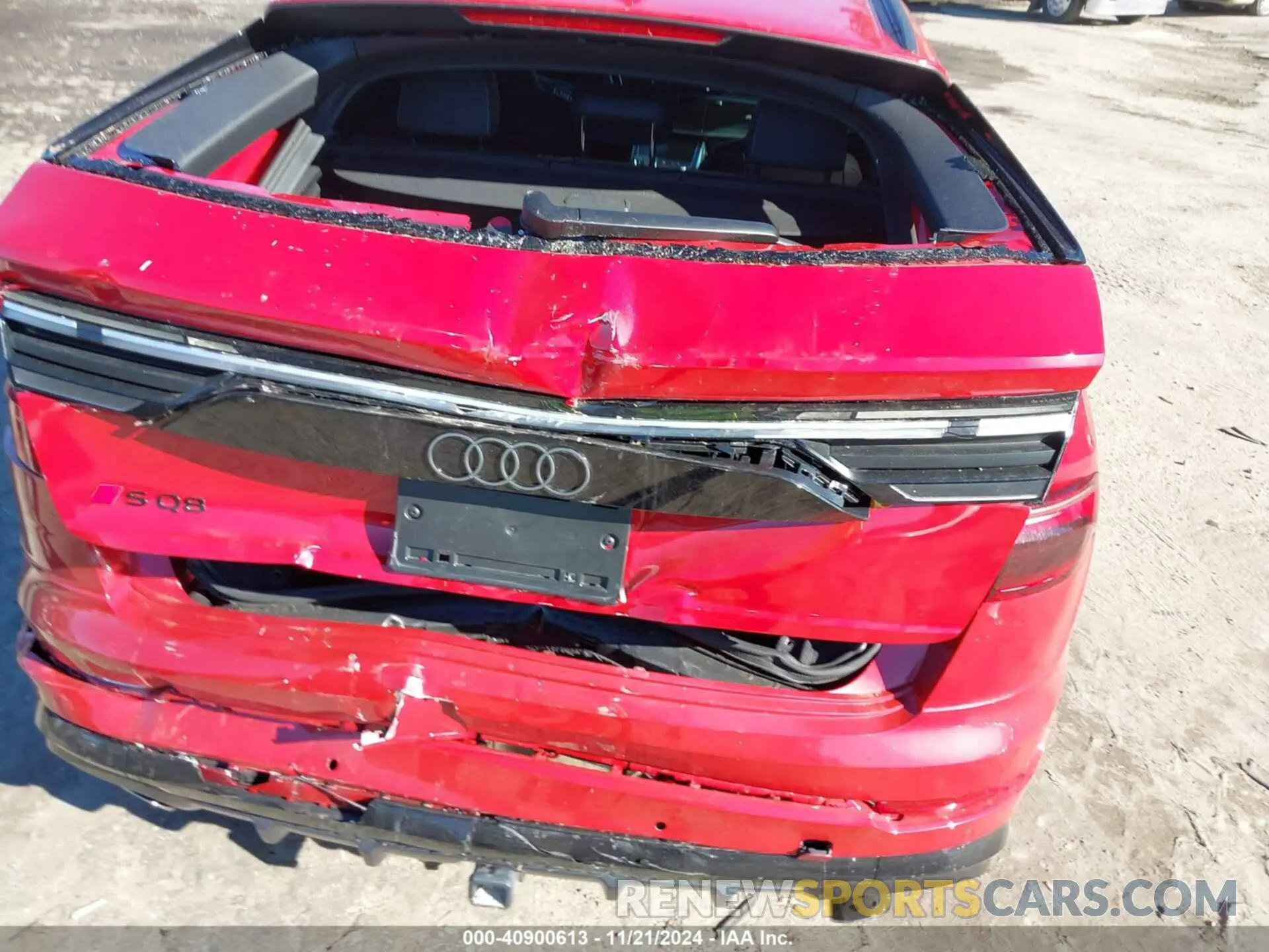 12 fotografías del automóvil dañado WA1AWBF13RD009158 AUDI SQ8 2024