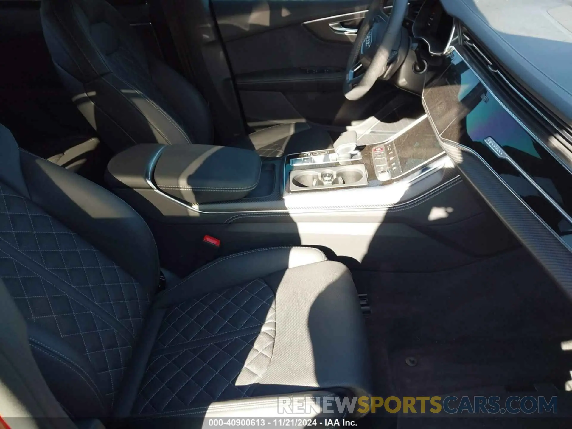 5 fotografías del automóvil dañado WA1AWBF13RD009158 AUDI SQ8 2024