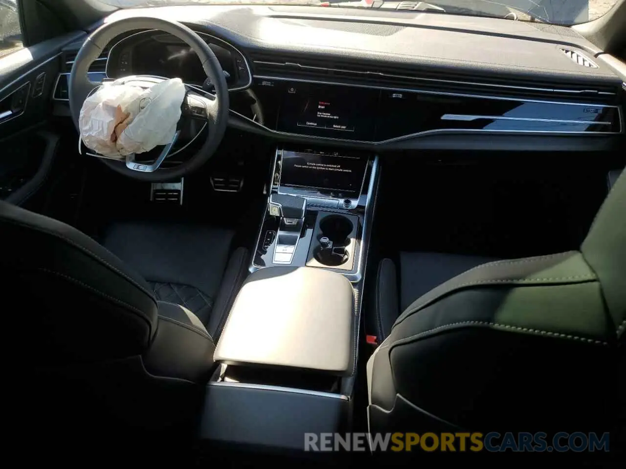 8 fotografías del automóvil dañado WA1AWBF17RD008918 AUDI SQ8 2024