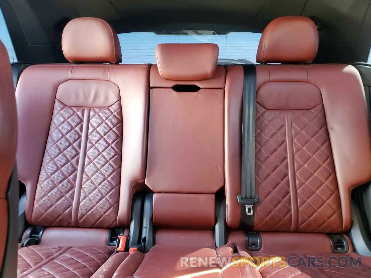 10 fotografías del automóvil dañado WA1AWBF19RD005714 AUDI SQ8 2024