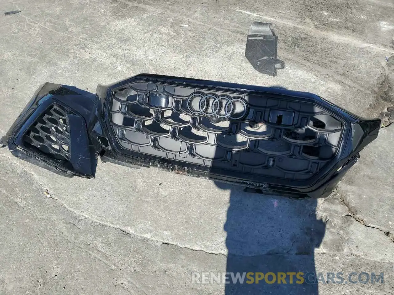 15 fotografías del automóvil dañado WA1AWBF19RD005714 AUDI SQ8 2024