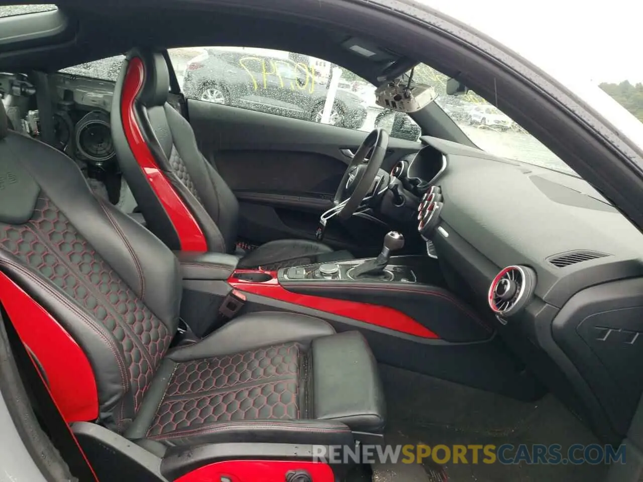 5 fotografías del automóvil dañado WUAASAFV5K1901579 AUDI TT 2019