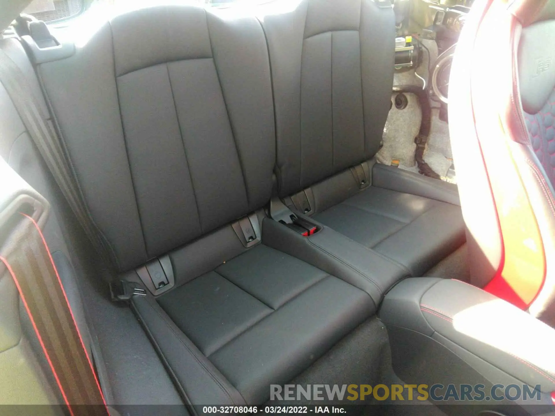 8 fotografías del automóvil dañado WUAASAFV2M1901025 AUDI TT RS 2021