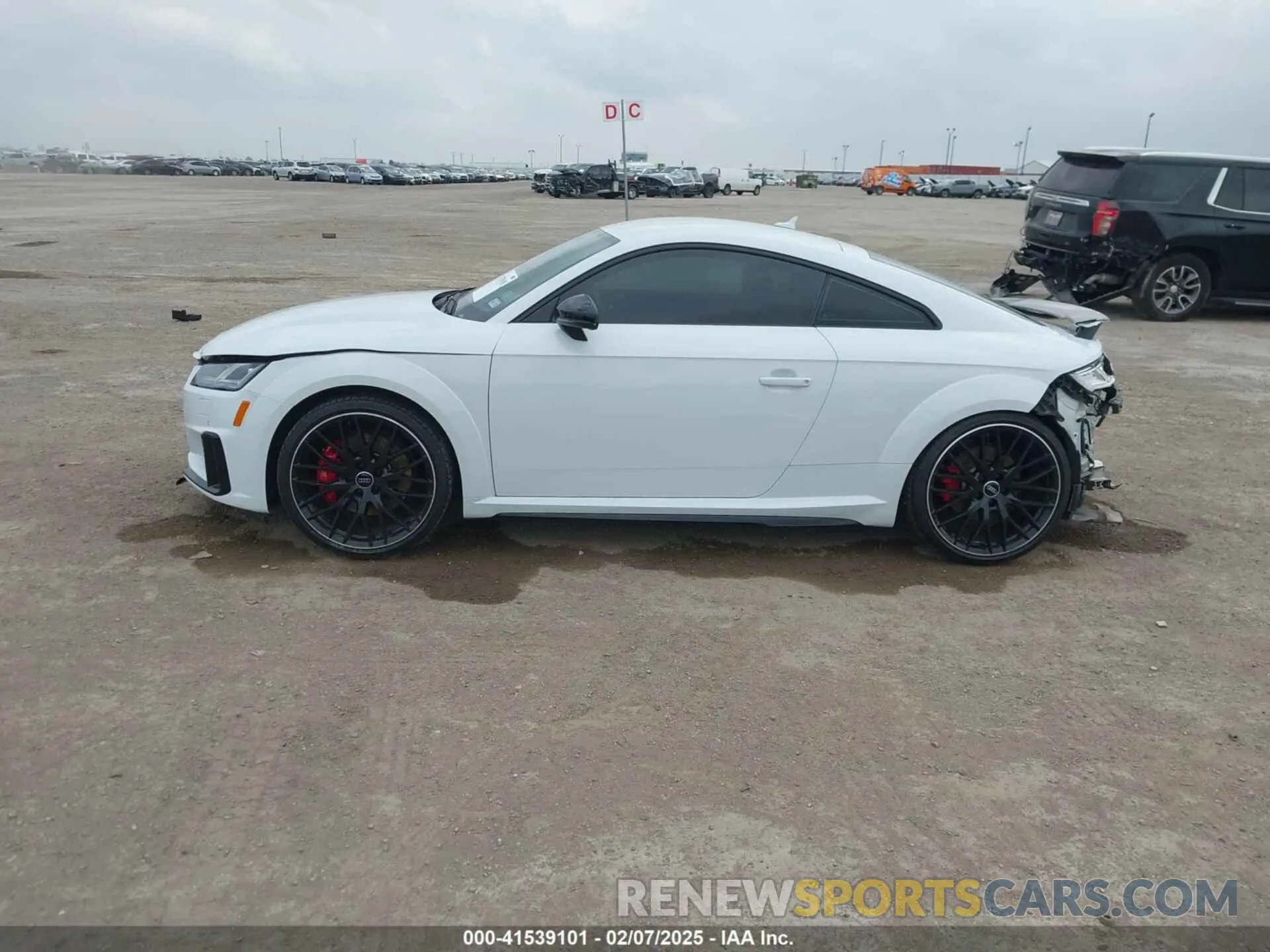 15 fotografías del automóvil dañado TRUA1AFV4L1006379 AUDI TTS 2020