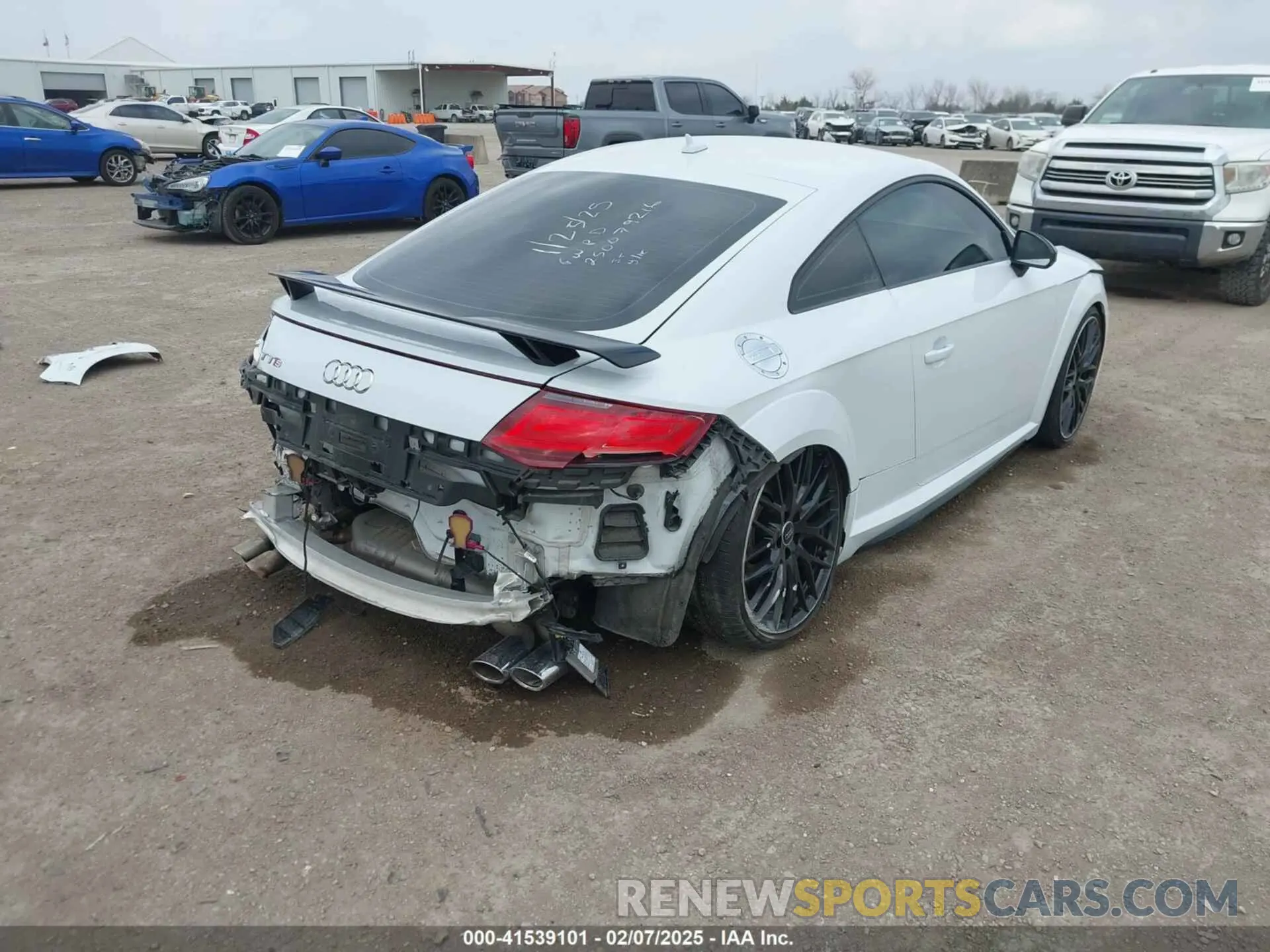 4 fotografías del automóvil dañado TRUA1AFV4L1006379 AUDI TTS 2020