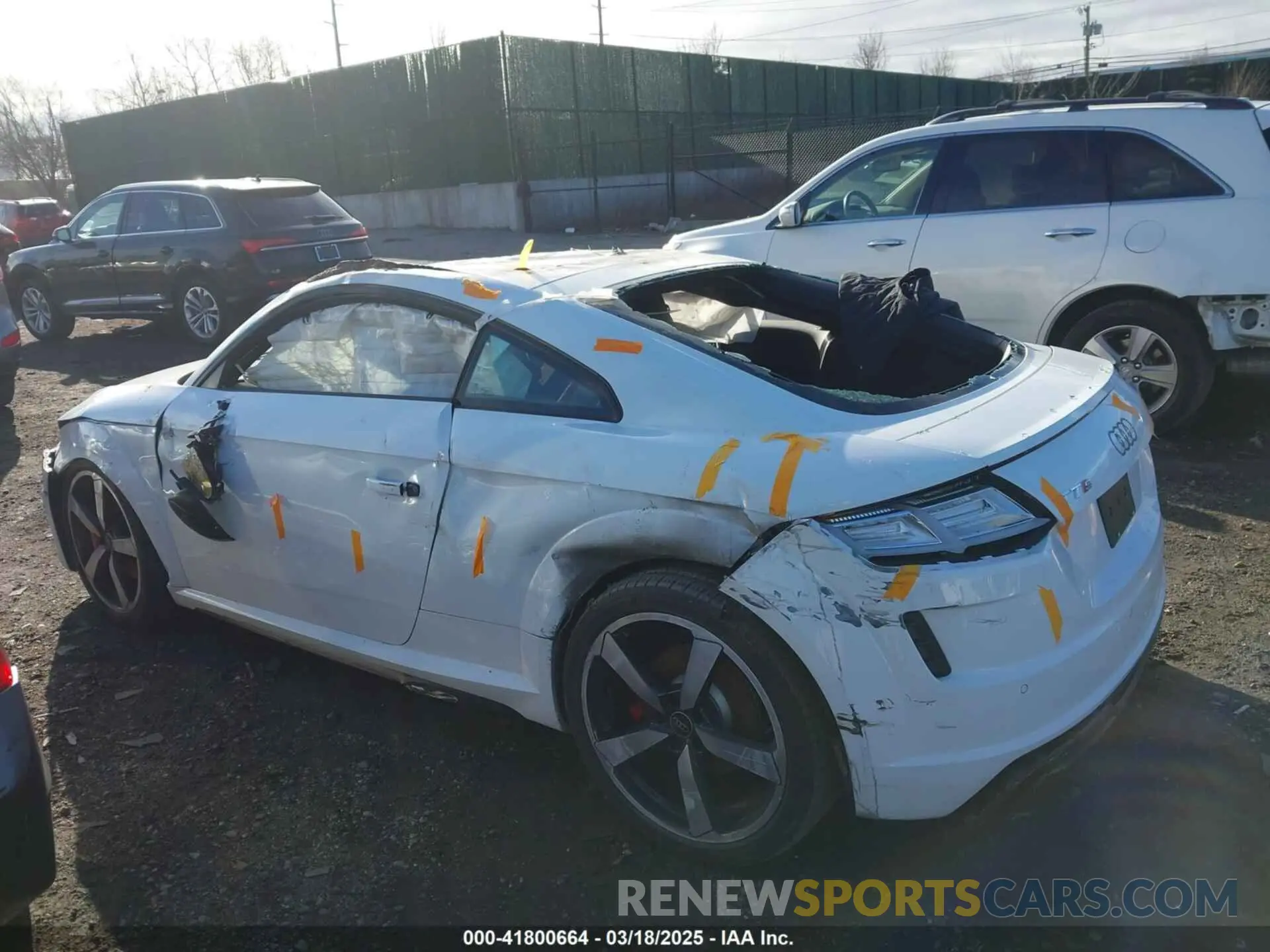 14 fotografías del automóvil dañado TRUA1AFV0P1007101 AUDI TTS 2023