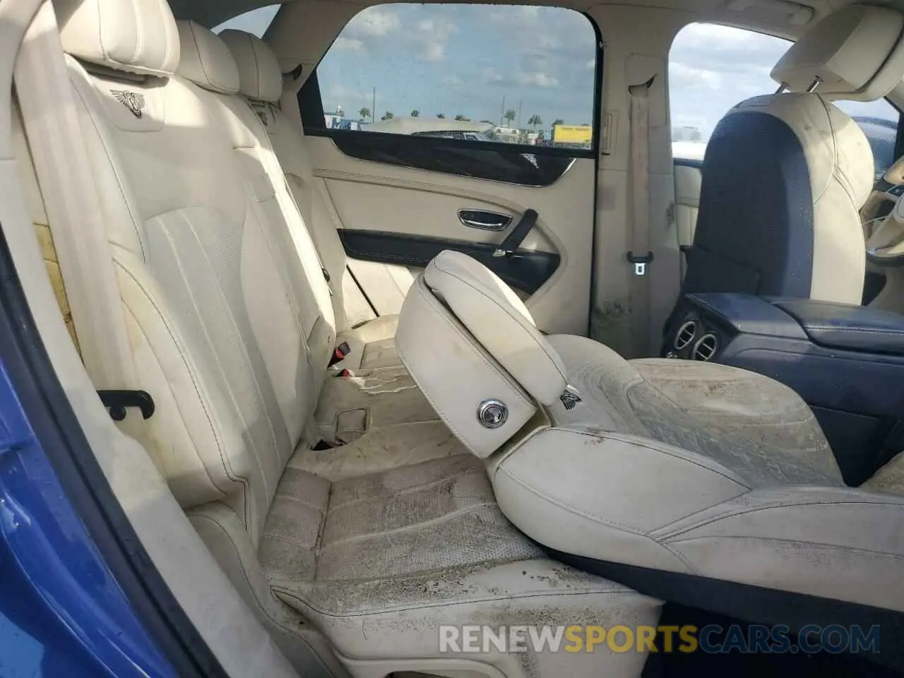 11 fotografías del automóvil dañado SJAAM2ZV6KC026009 BENTLEY ALL MODELS 2019