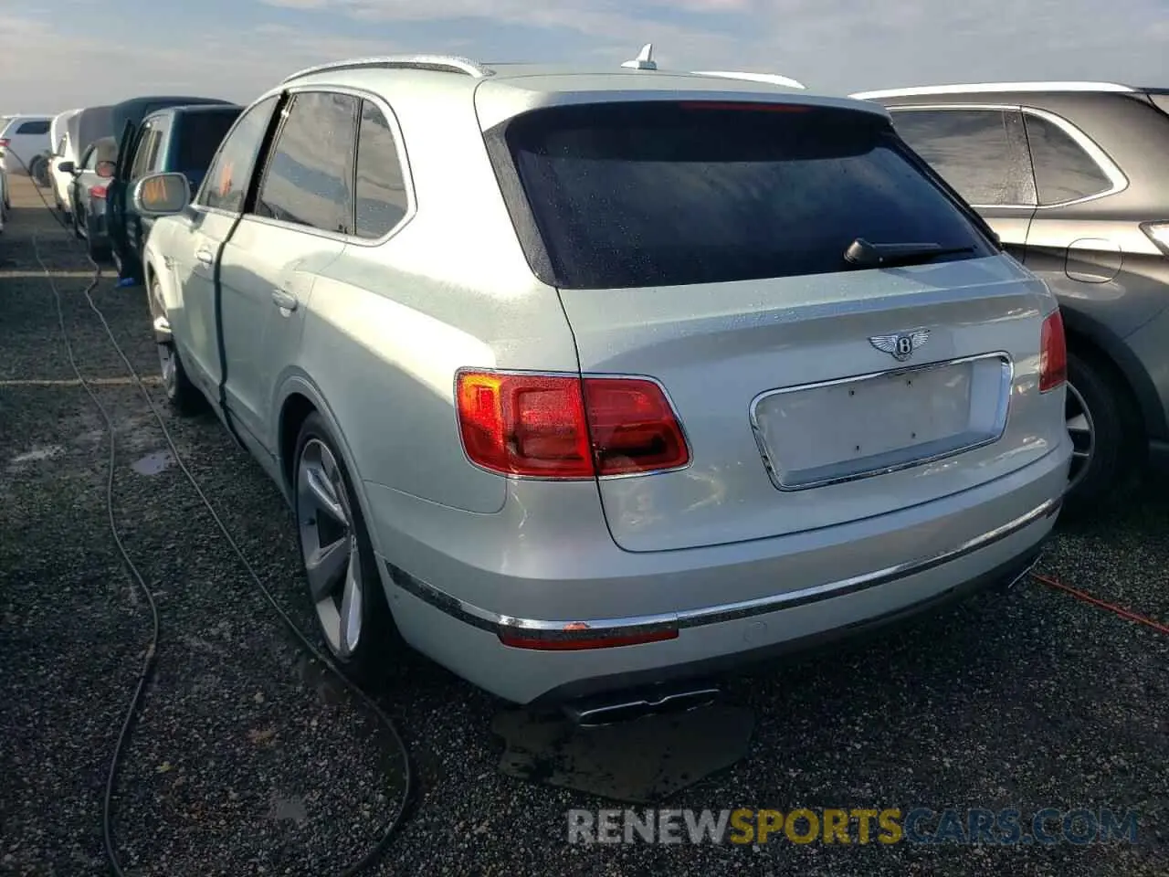 3 fotografías del automóvil dañado SJAAM2ZV9KC024626 BENTLEY ALL MODELS 2019