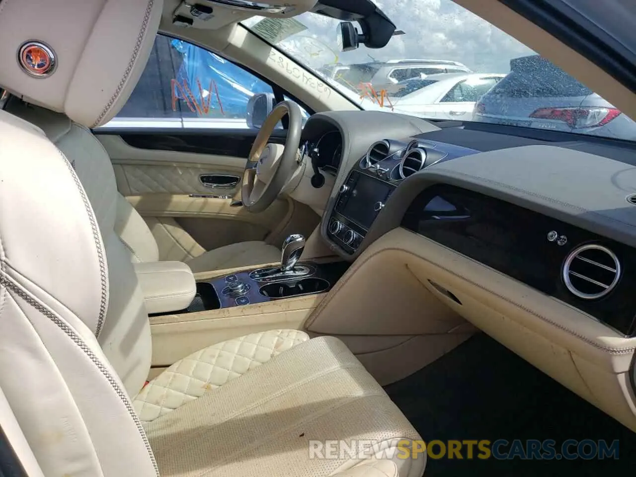 5 fotografías del automóvil dañado SJAAM2ZV9KC024626 BENTLEY ALL MODELS 2019