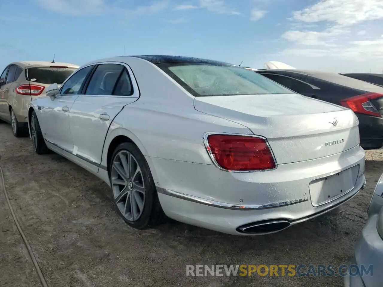 2 fotografías del automóvil dañado SCBBB6ZG2LC079831 BENTLEY ALL MODELS 2020