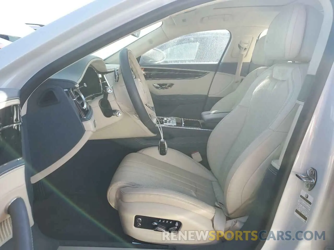 7 fotografías del automóvil dañado SCBBB6ZG2LC079831 BENTLEY ALL MODELS 2020