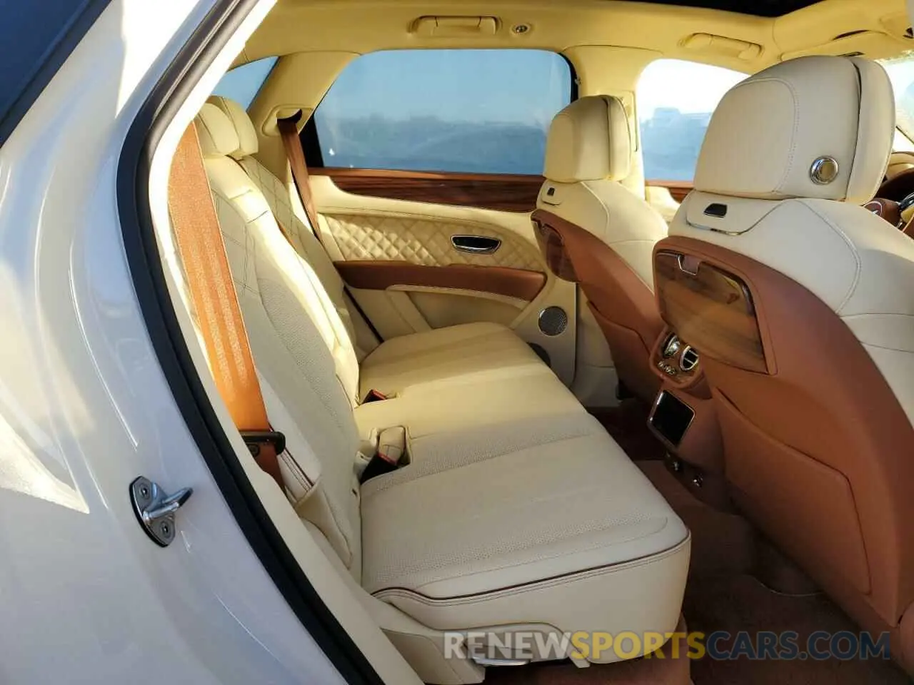 6 fotografías del automóvil dañado SJAAM2ZV5NC015829 BENTLEY ALL MODELS 2022