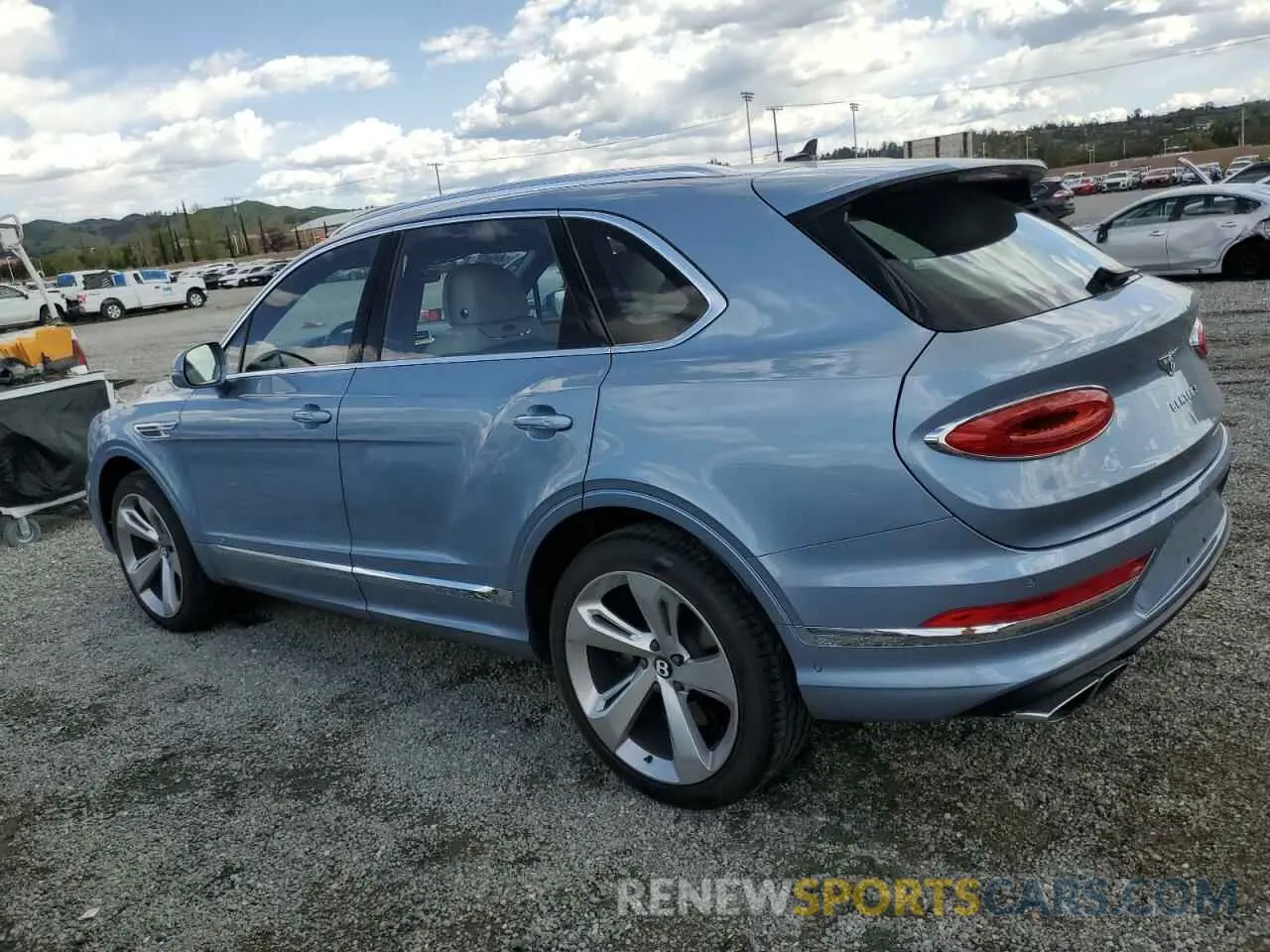 2 fotografías del automóvil dañado SJAAM2ZV9NC016403 BENTLEY ALL MODELS 2022
