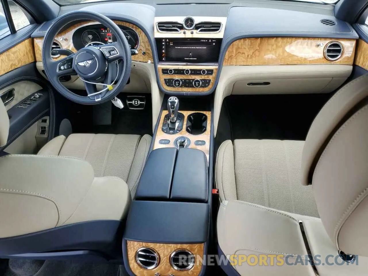 8 fotografías del automóvil dañado SJAAM2ZV9NC016403 BENTLEY ALL MODELS 2022