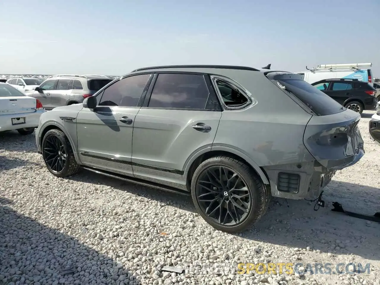 2 fotografías del automóvil dañado SJAAR2ZV5NC013998 BENTLEY ALL MODELS 2022