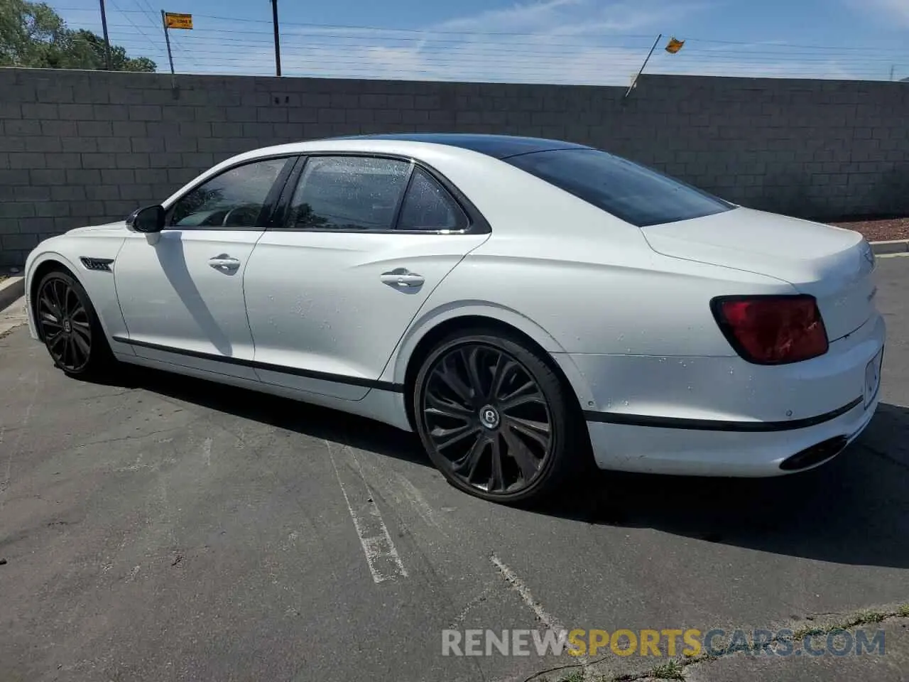 2 fotografías del automóvil dañado SCBBG6ZGXPC011235 BENTLEY ALL MODELS 2023