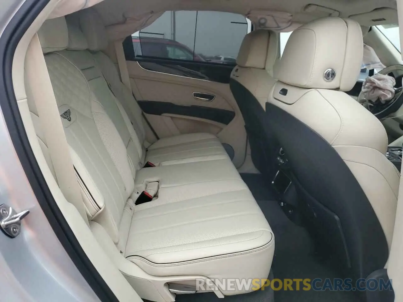 11 fotografías del automóvil dañado SJAAT2ZV5PC024326 BENTLEY ALL MODELS 2023
