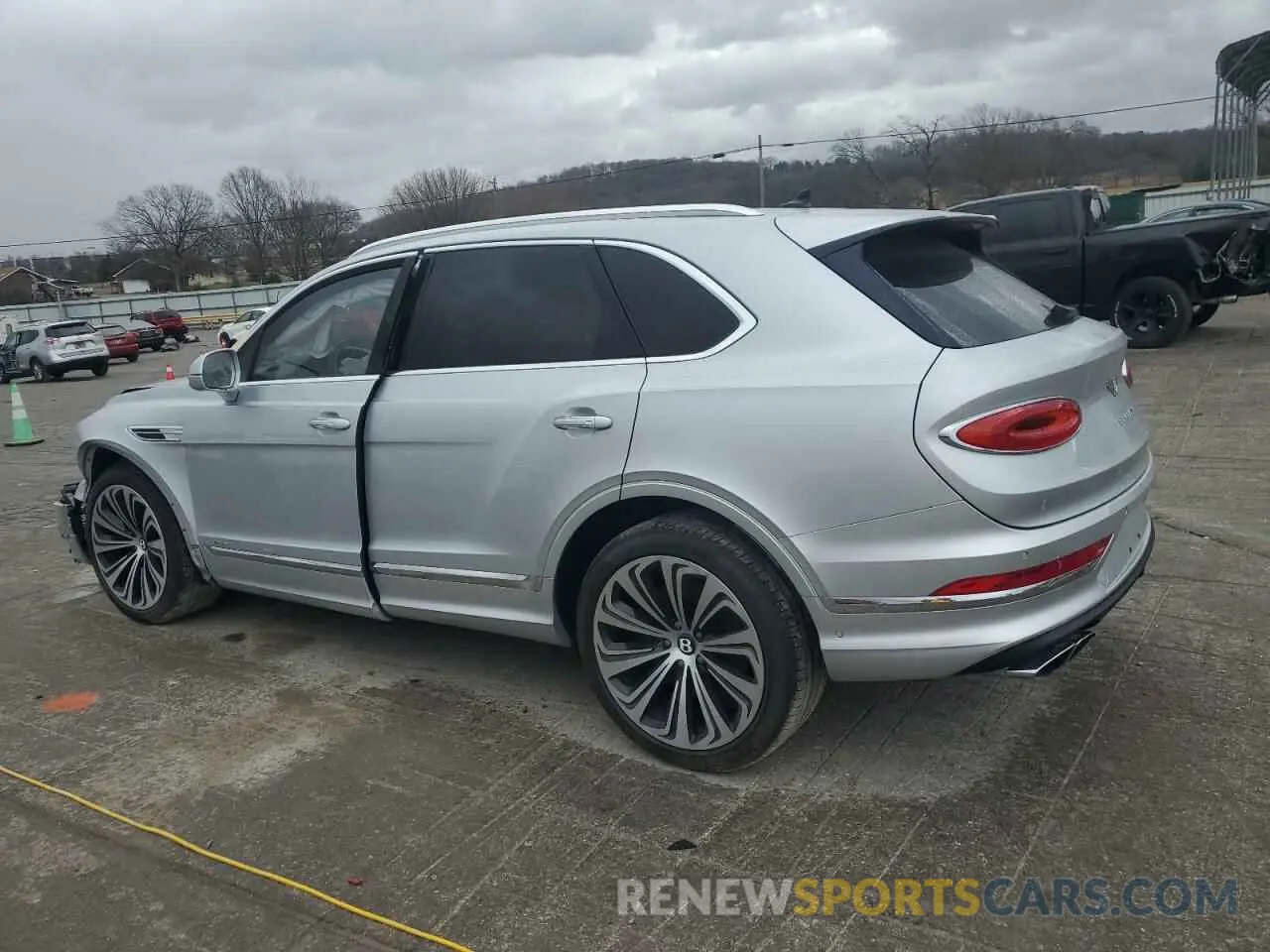 2 fotografías del automóvil dañado SJAAT2ZV5PC024326 BENTLEY ALL MODELS 2023