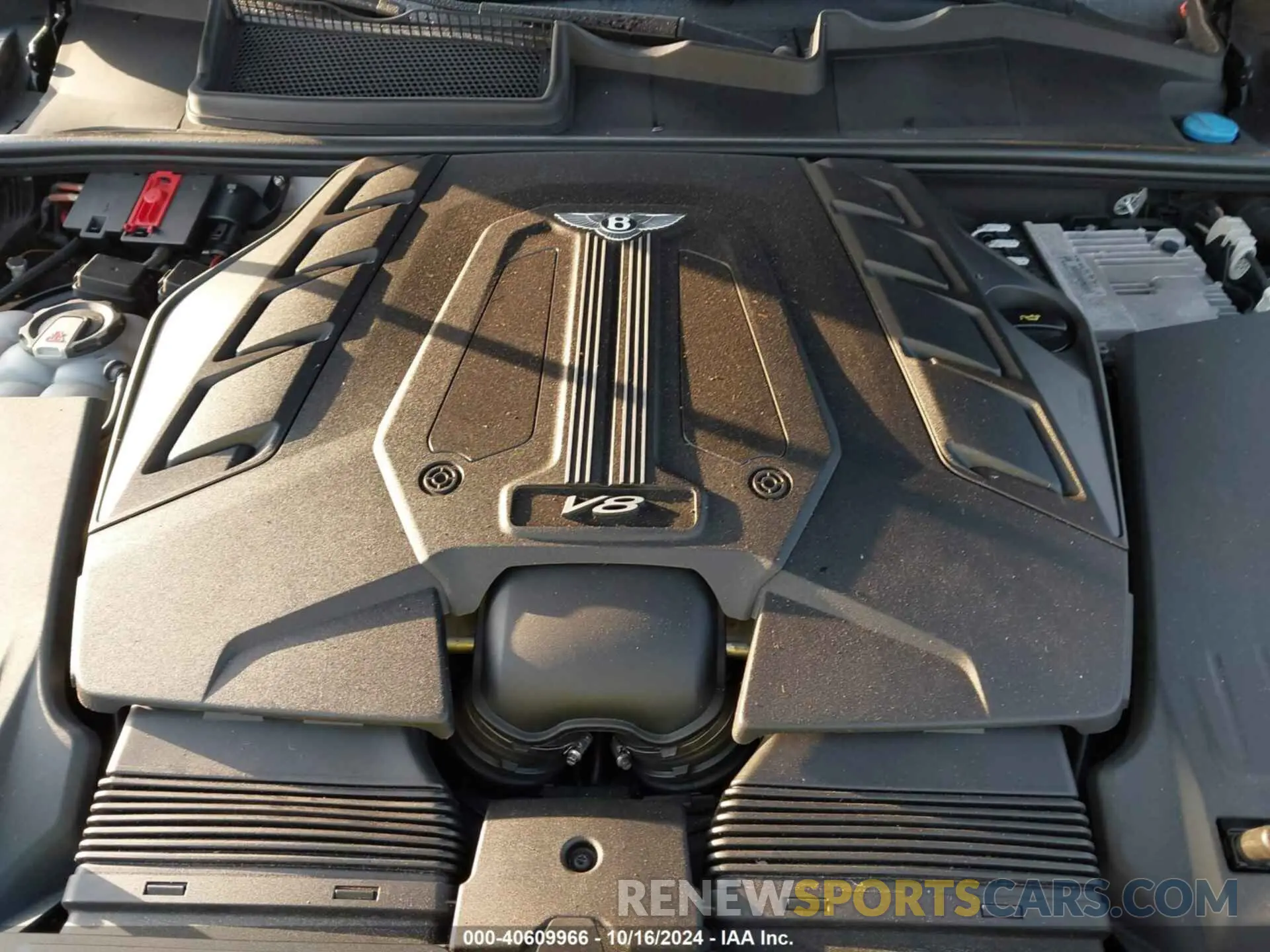 10 fotografías del automóvil dañado SJAAM2ZV5KC024025 BENTLEY BENTAYGA 2019