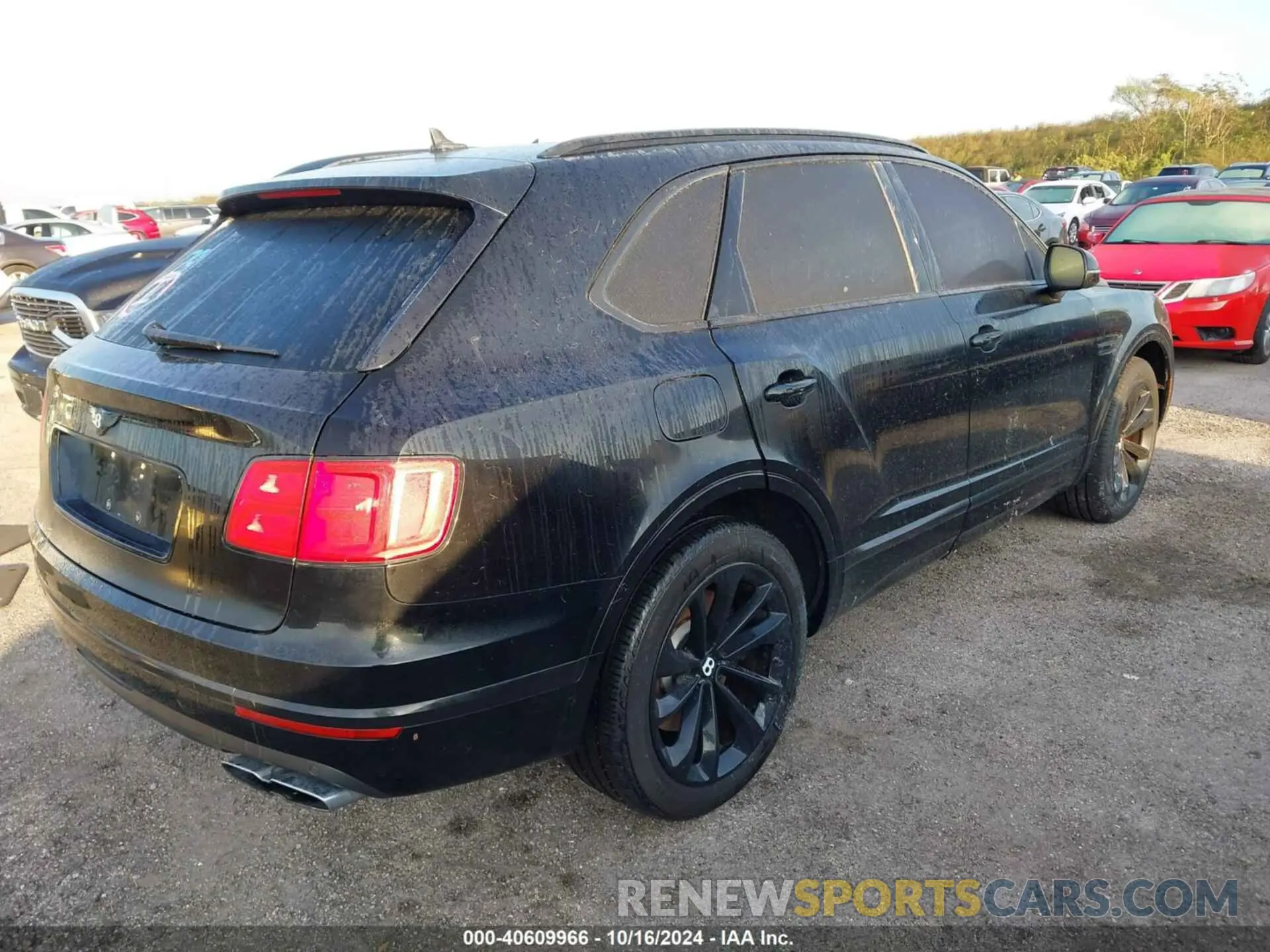 4 fotografías del automóvil dañado SJAAM2ZV5KC024025 BENTLEY BENTAYGA 2019